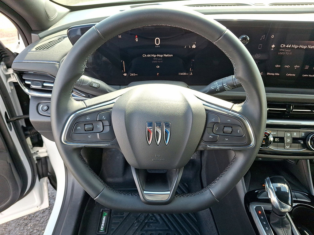 Used 2025 Buick Envista Sport Touring w/ Convenience II Package image 16