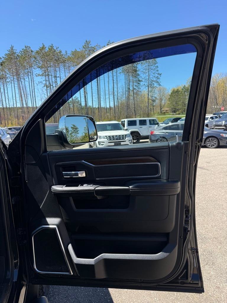 Used 2022 RAM 2500 Laramie AWD/4WD image 18