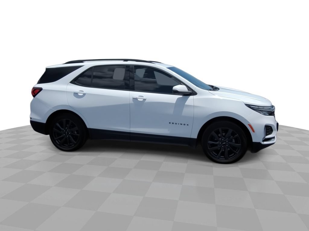 Certified 2022 Chevrolet Equinox RS w/ RS Leather Package FWD image 9
