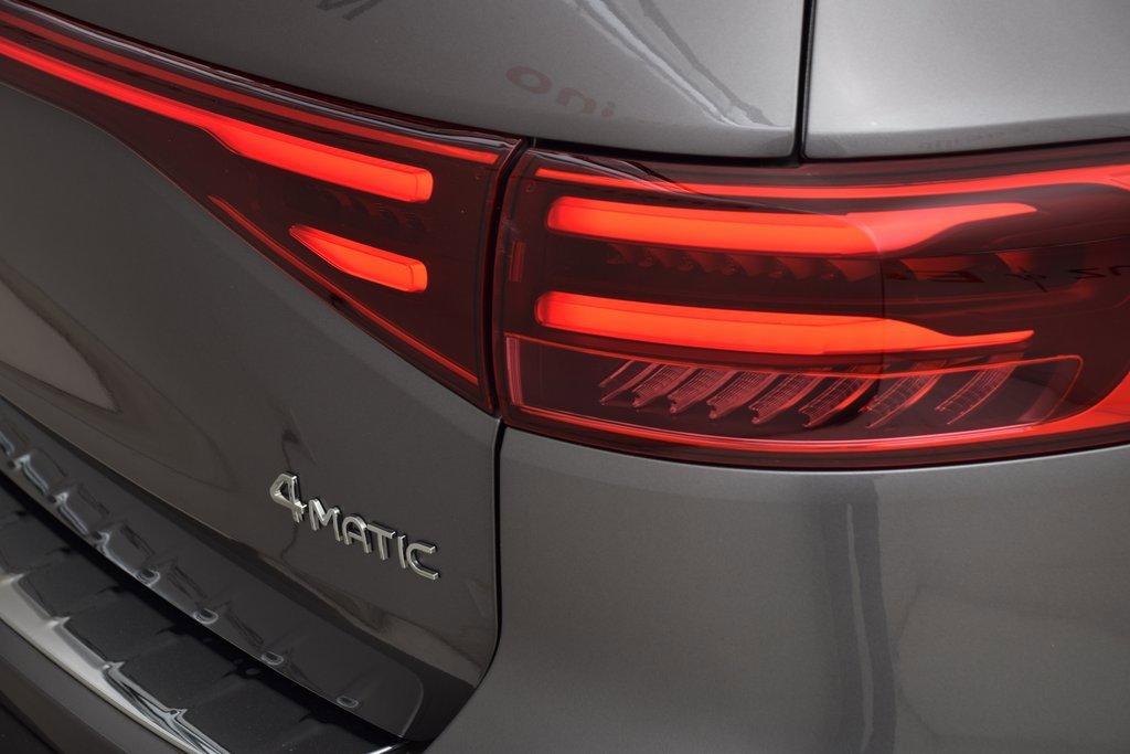 Used 2024 Mercedes-Benz EQB 300 4MATIC image 13