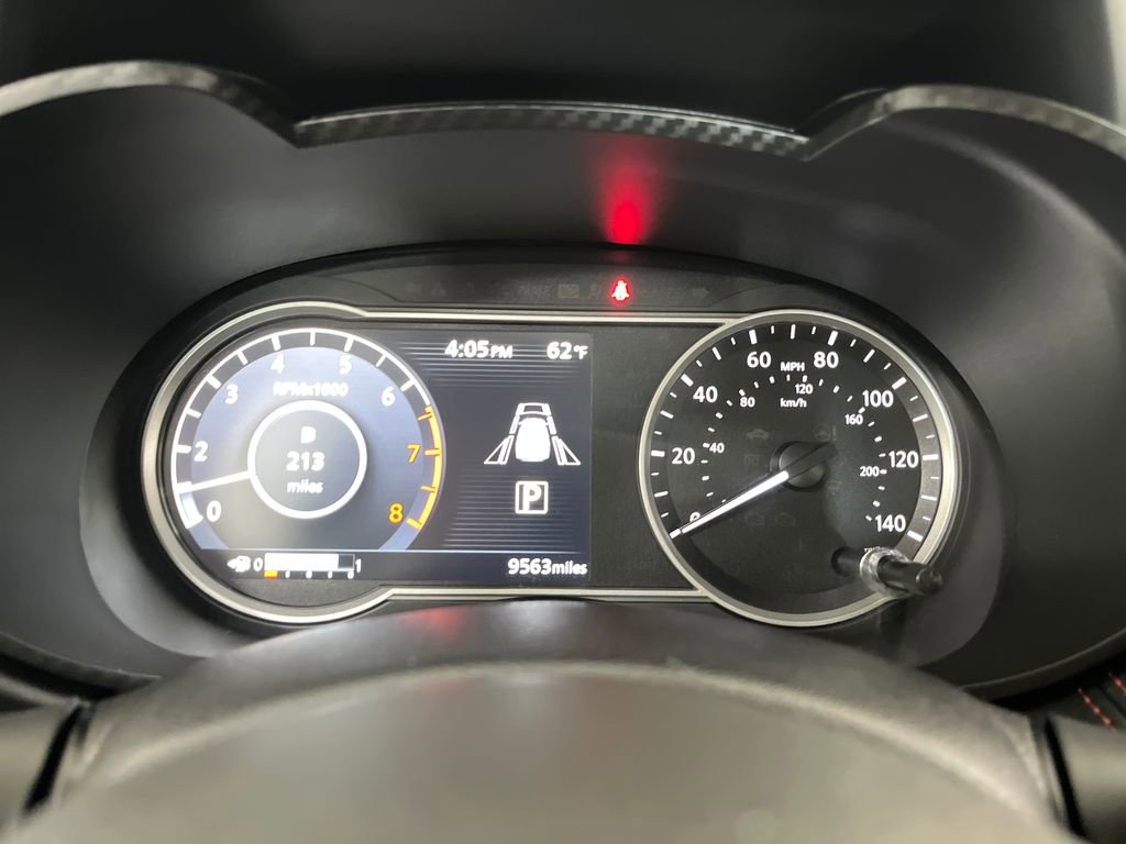 Used 2024 Nissan Versa SR w/ Trunk Package image 63