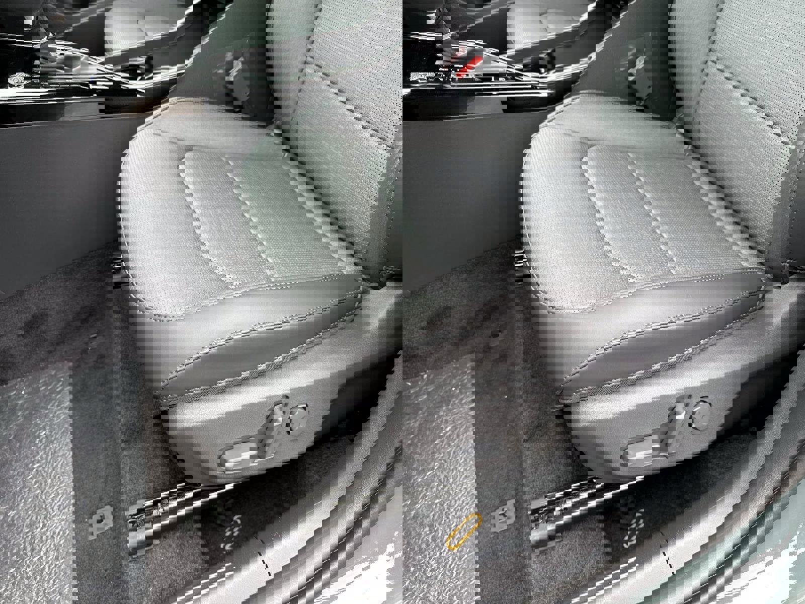 New 2025 Kia Niro SX image 16