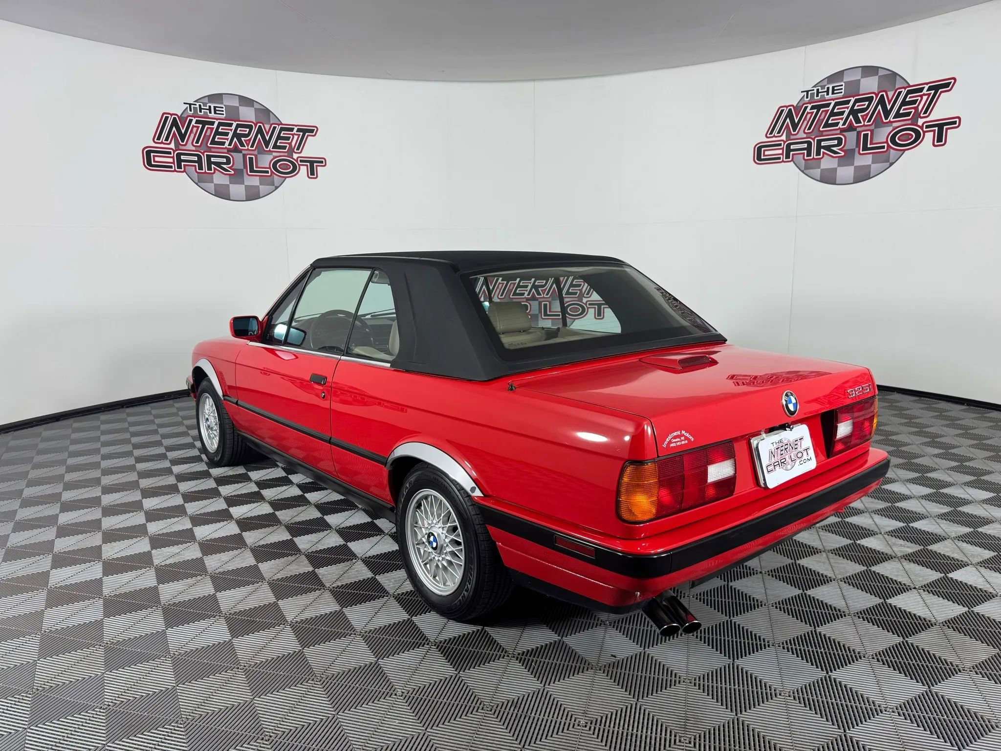 Used 1991 BMW 325i Convertible image 6