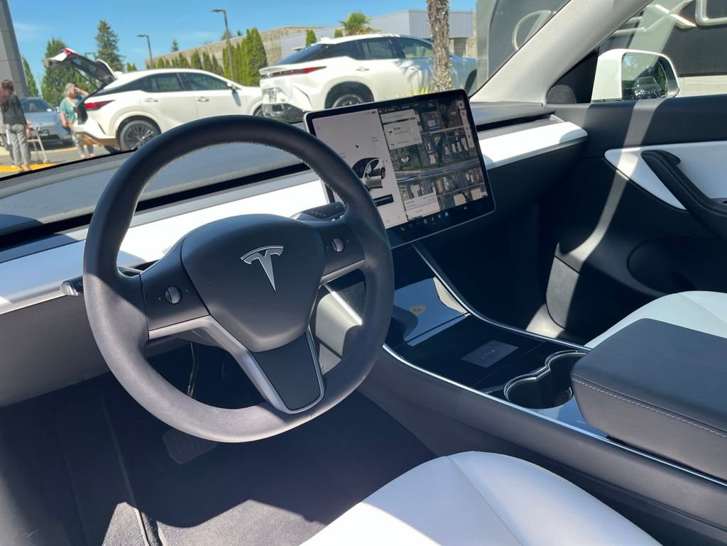 Used 2021 Tesla Model Y Long Range AWD/4WD image 10
