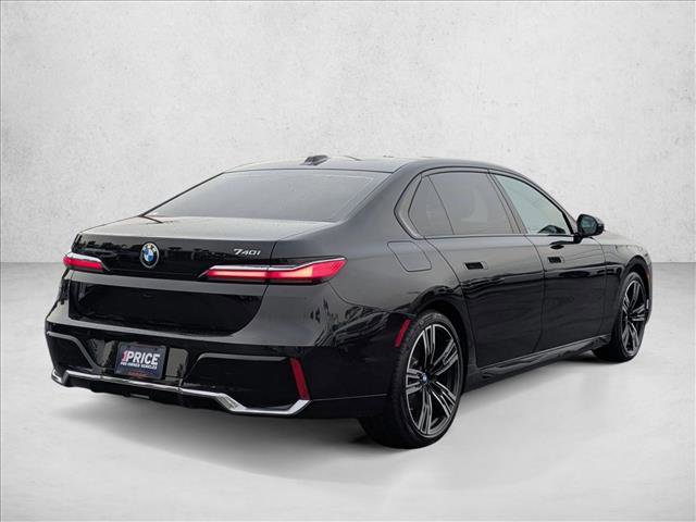 Used 2023 BMW 740i image 5