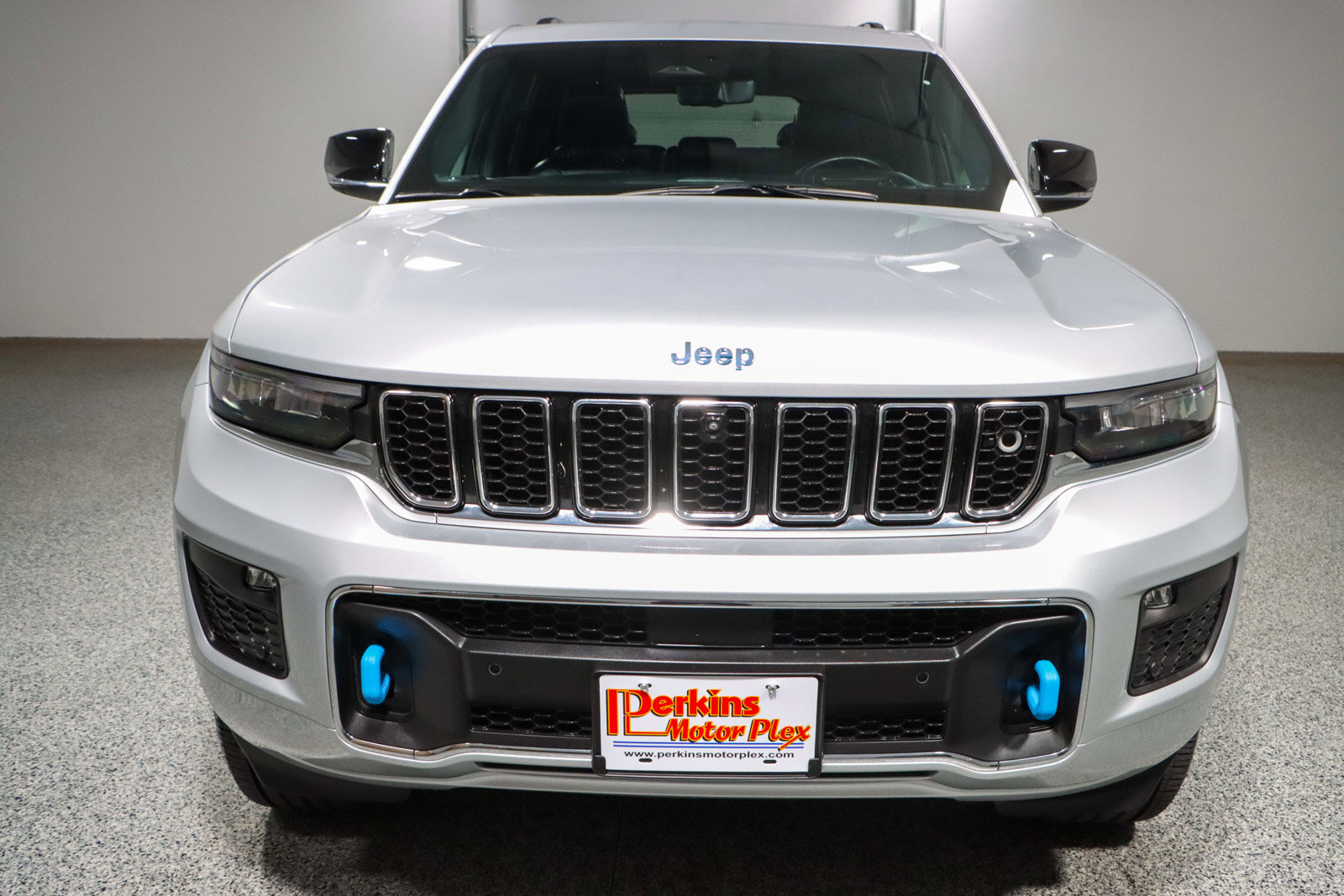 Used 2022 Jeep Grand Cherokee Overland w/ Advanced Protech Group III image 4