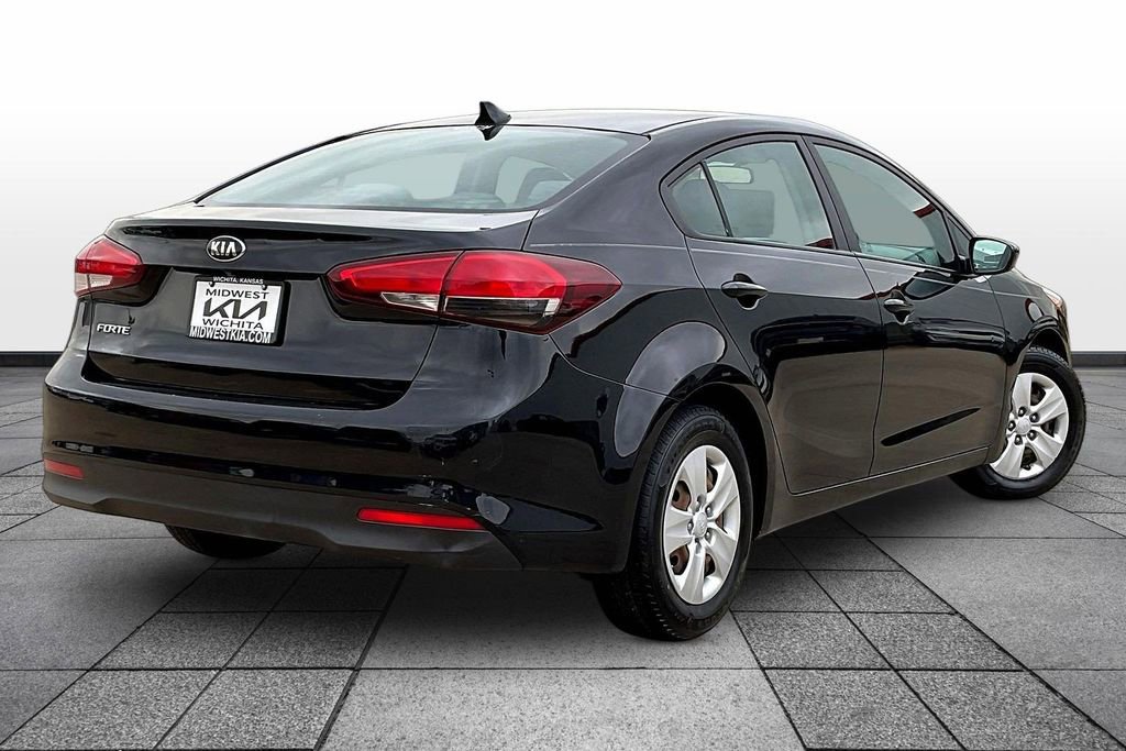 Used 2017 Kia Forte LX w/ LX Popular Package image 12