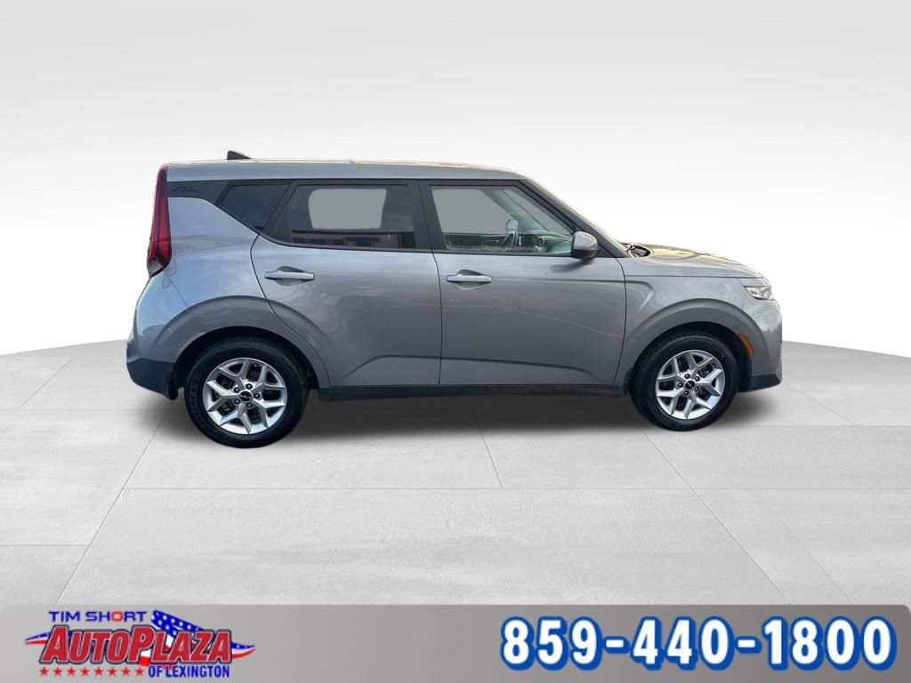 Used 2022 Kia Soul LX w/ Technology Package image 6