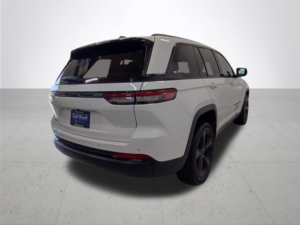 Used 2023 Jeep Grand Cherokee Altitude AWD/4WD image 14
