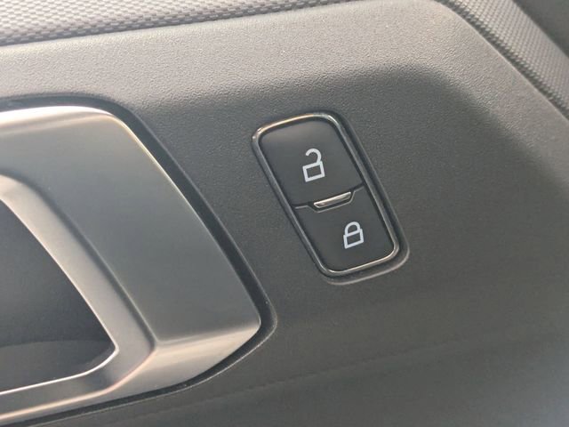 Used 2025 Ford Bronco Big Bend image 11