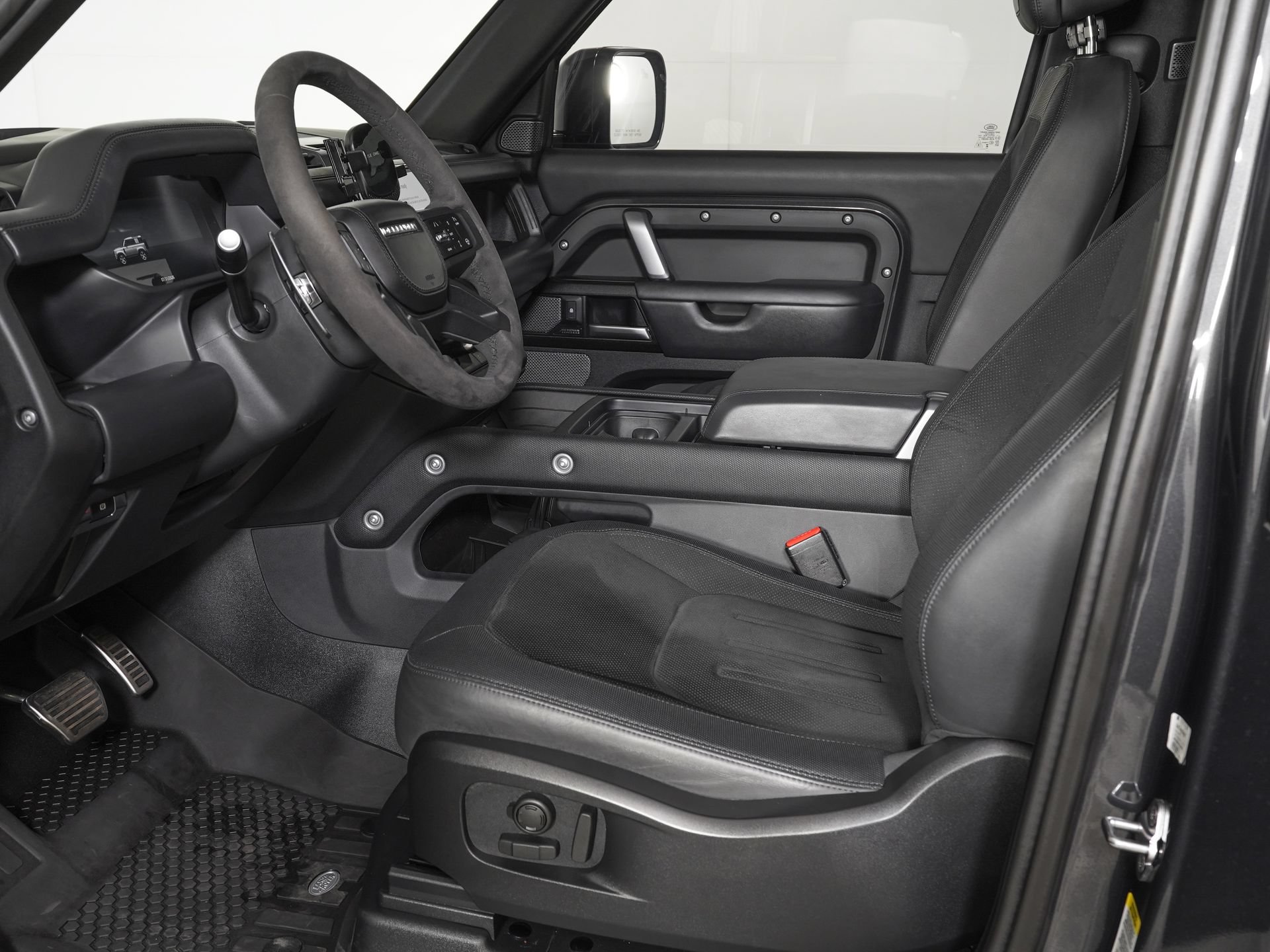Used 2024 Land Rover Defender 90 Carpathian Edition AWD/4WD image 12