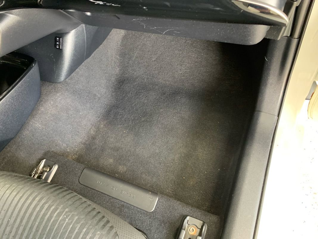 Used 2018 Toyota Prius Prime Plus image 29