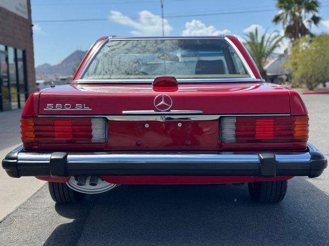 Used 1987 Mercedes-Benz 560 SL image 4