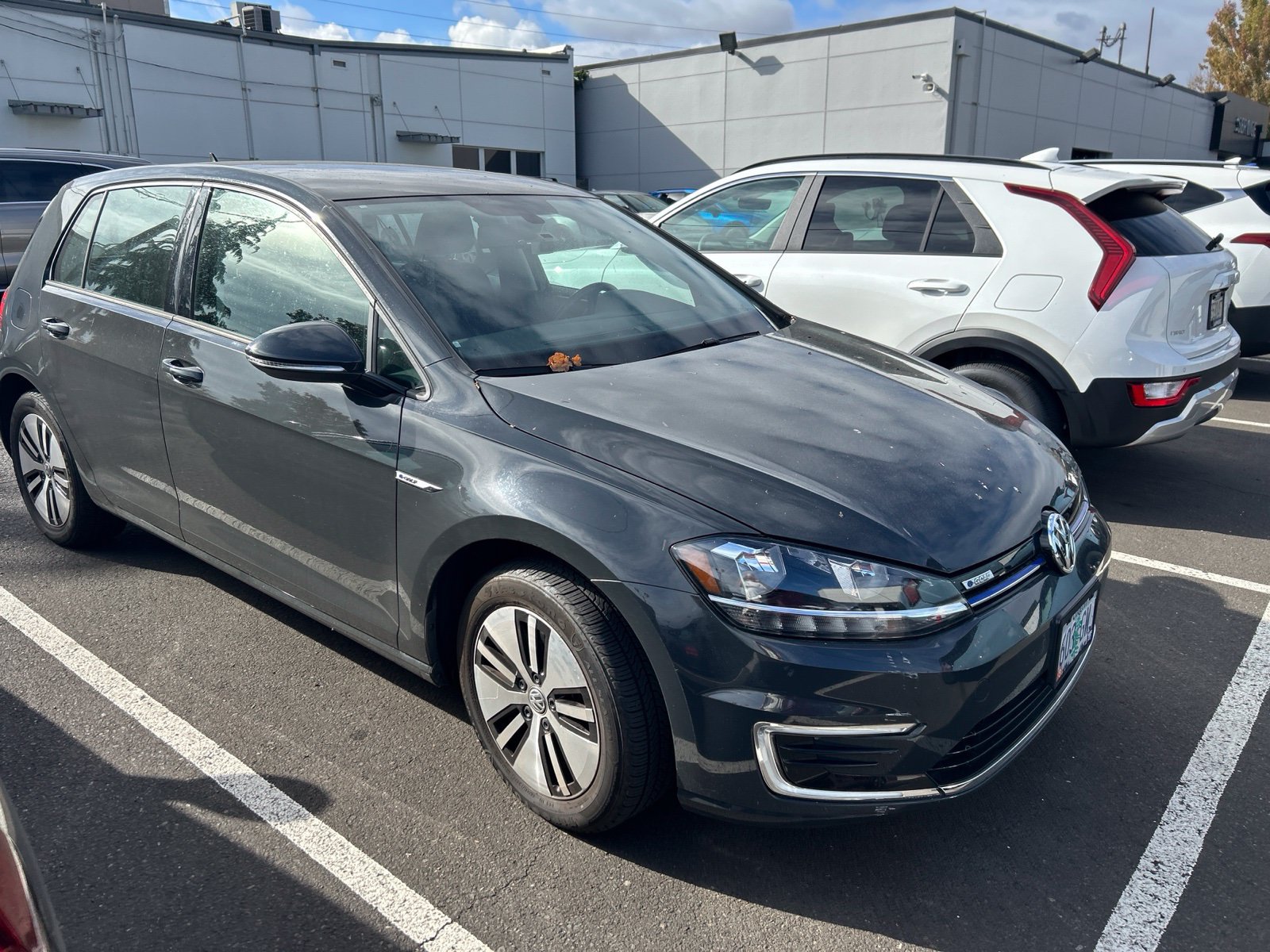 Used 2019 Volkswagen e-Golf SE w/ Driver Assistance Package FWD image 2