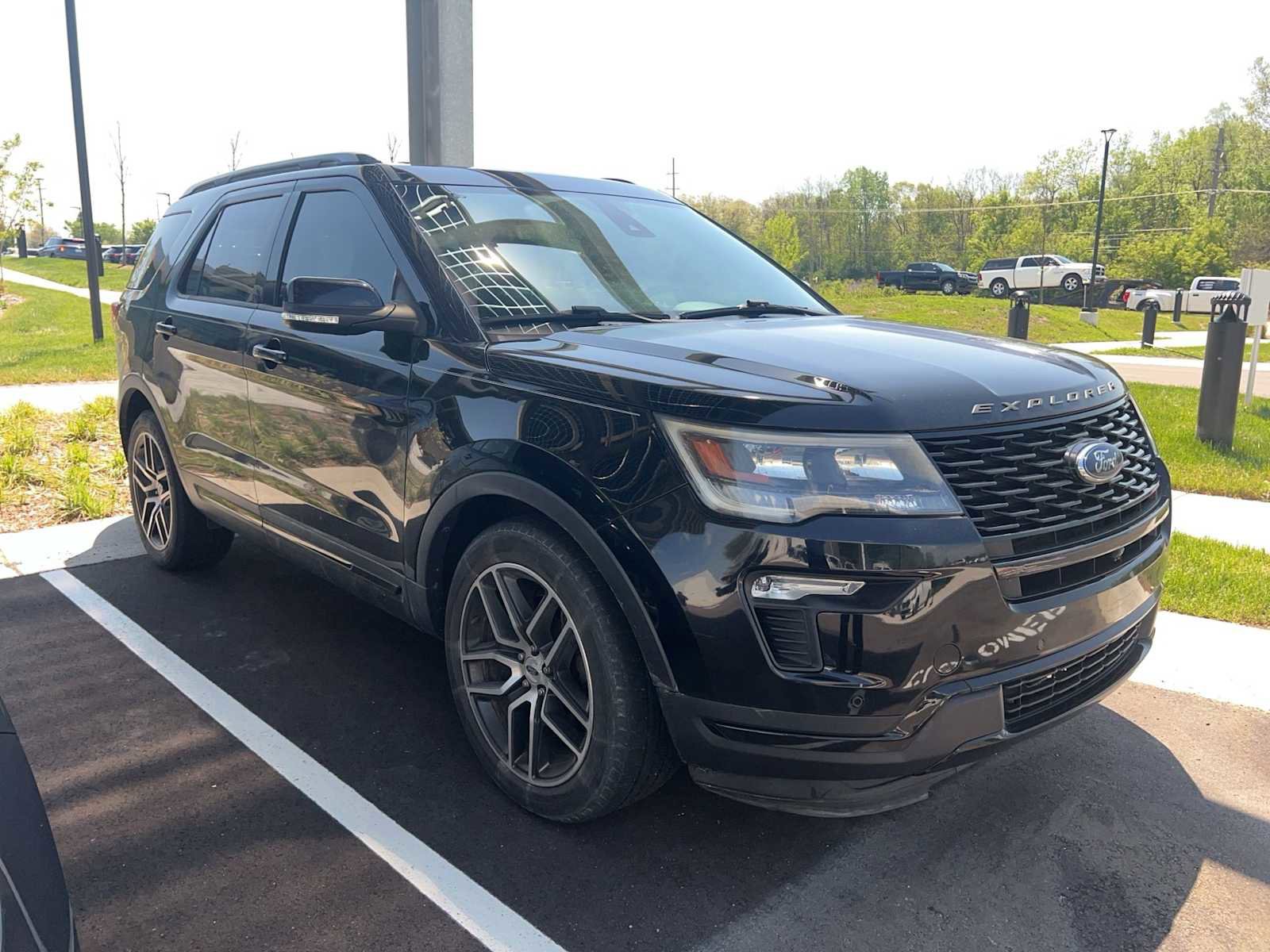Used 2018 Ford Explorer Sport w/ Equipment Group 401A AWD/4WD image 2