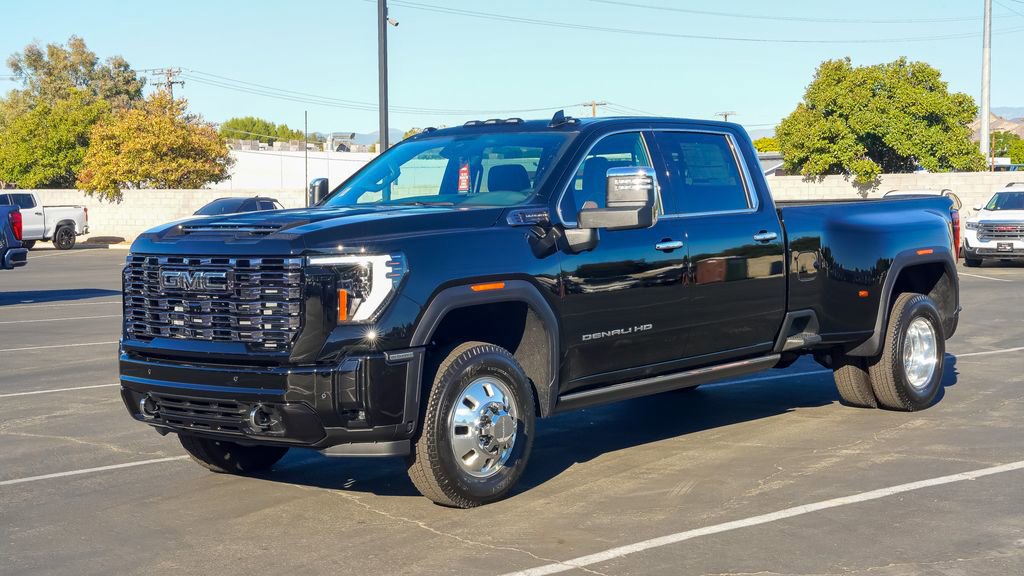 New 2026 GMC Sierra 3500 Denali Ultimate image 3