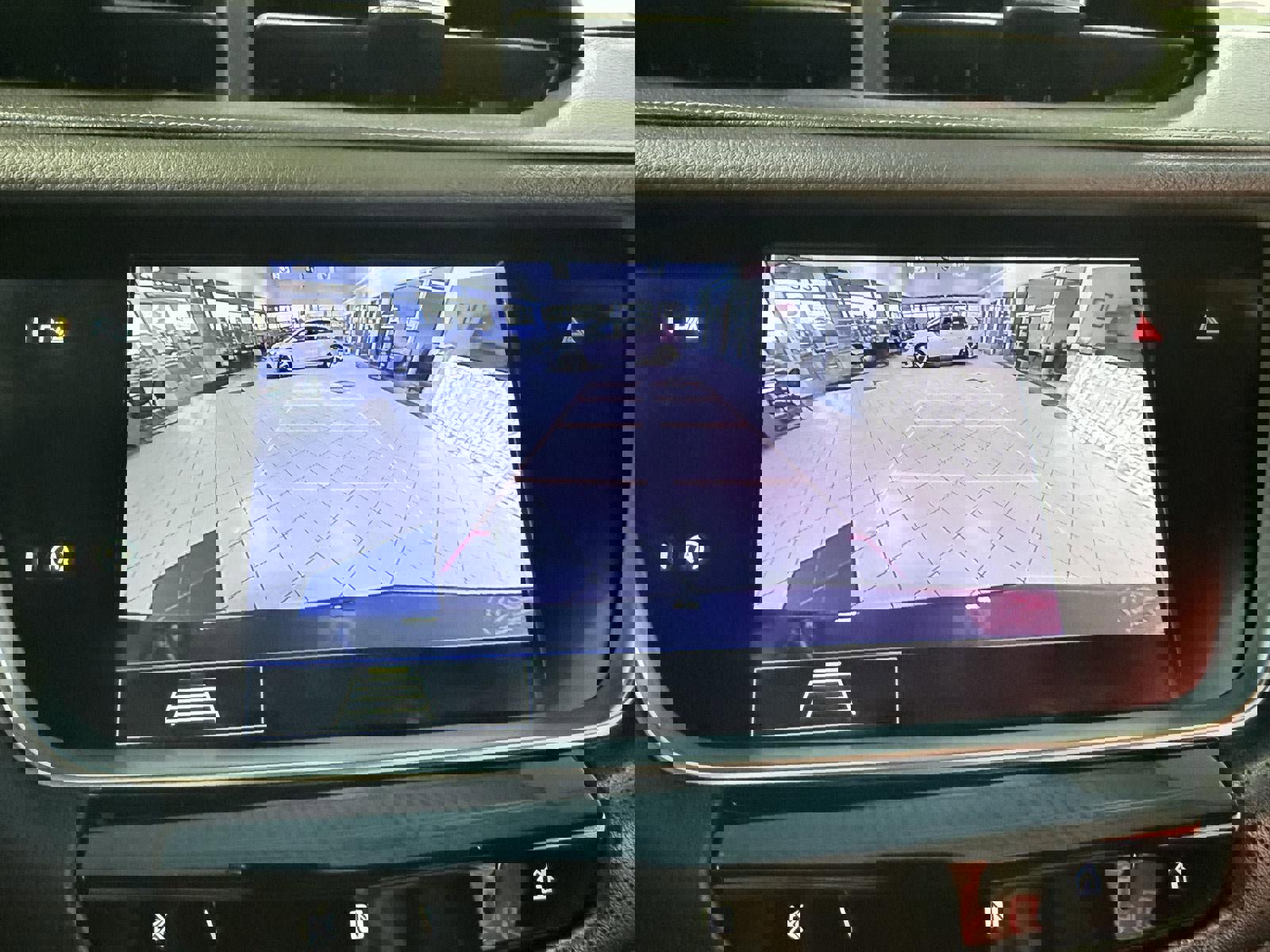 Used 2020 Cadillac XT5 Premium Luxury image 23