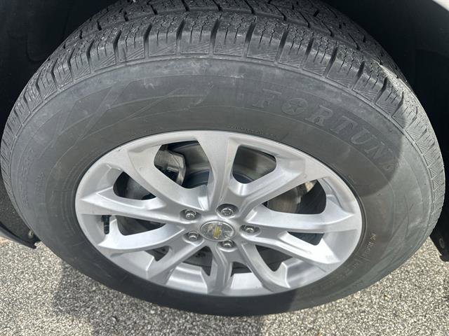 Used 2018 Chevrolet Equinox LT image 18