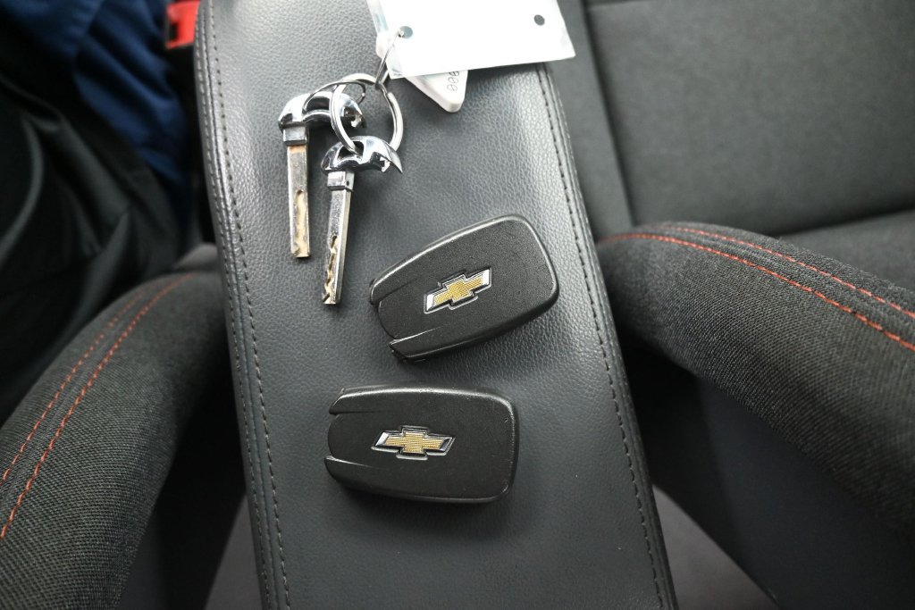 Used 2020 Chevrolet Bolt LT FWD image 15