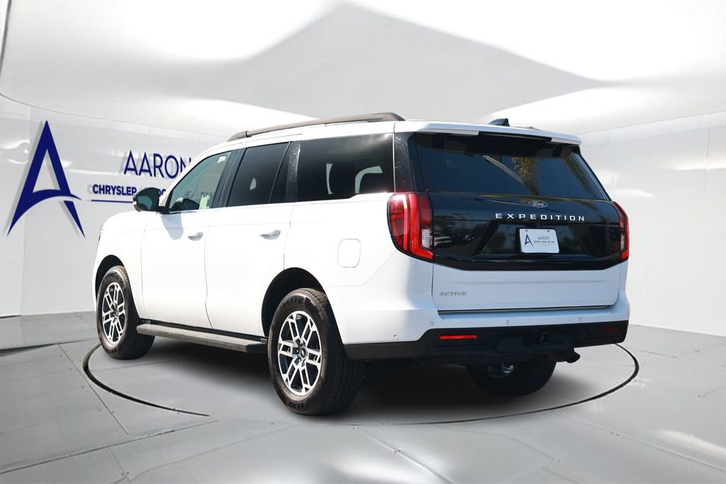 Used 2025 Ford Expedition Active image 2