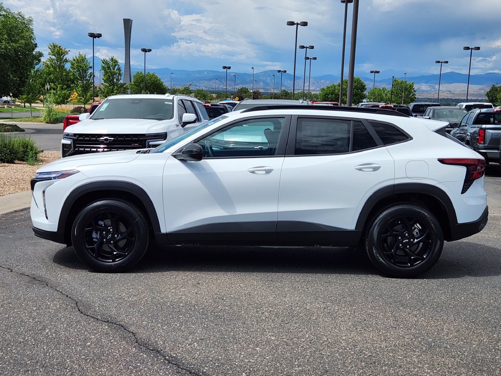 New 2026 Chevrolet Trax LT w/ Driver Confidence Package FWD image 2