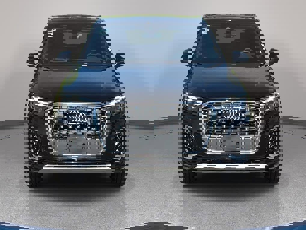 Used 2025 Audi Q7 3.0T Premium Plus AWD/4WD image 2