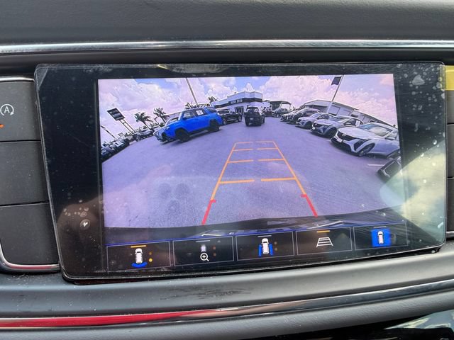 Used 2022 Buick Enclave Essence w/ Sport Touring Edition FWD image 14