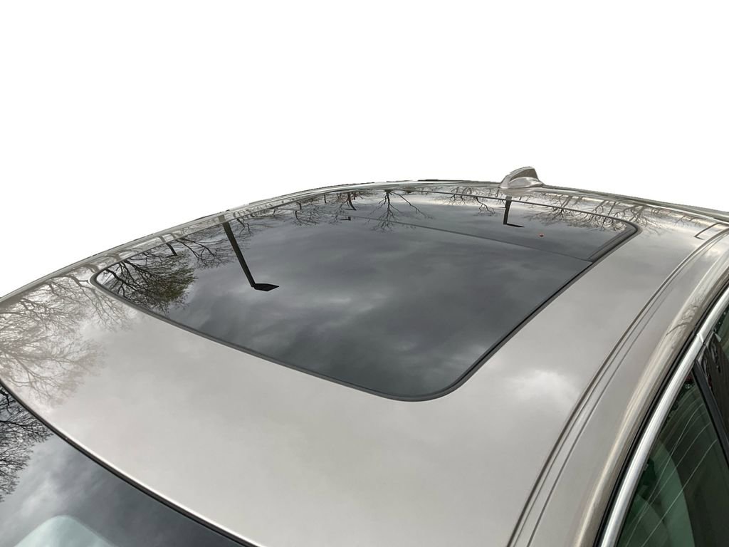 Used 2020 Volvo S60 T5 Inscription image 14