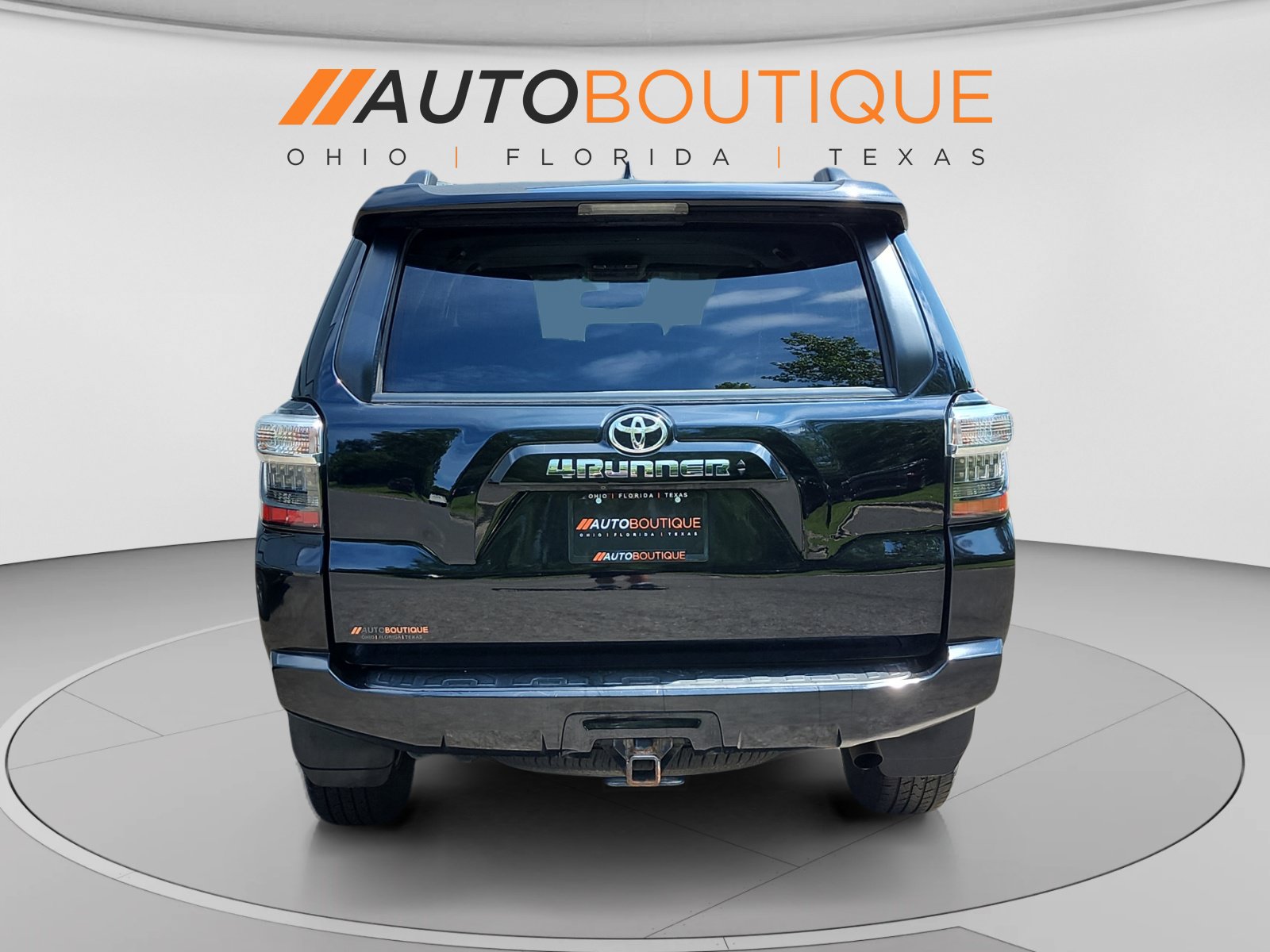 Used 2022 Toyota 4Runner SR5 AWD/4WD image 4