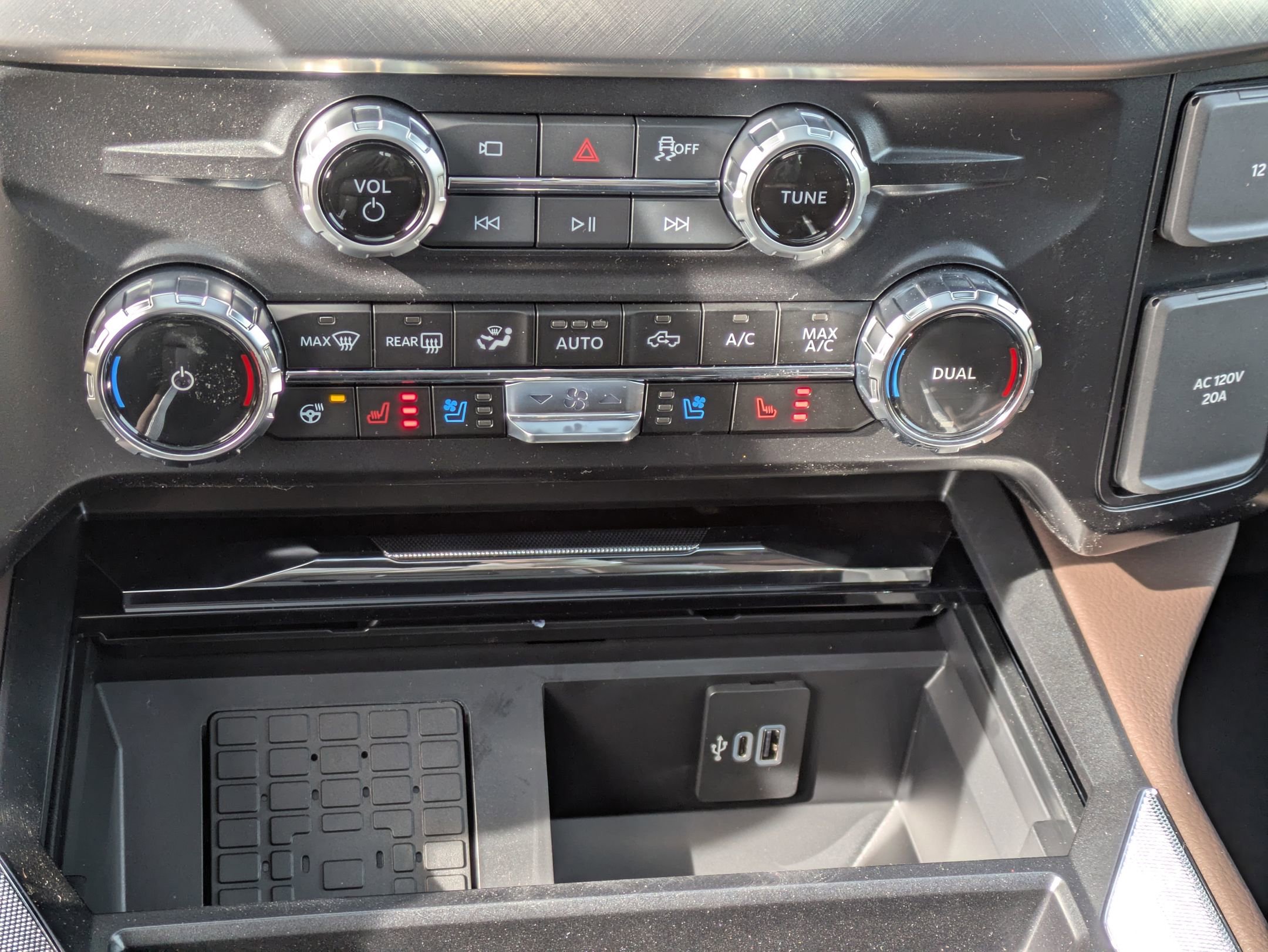 New 2026 Ford F250 King Ranch w/ Chrome Package image 26