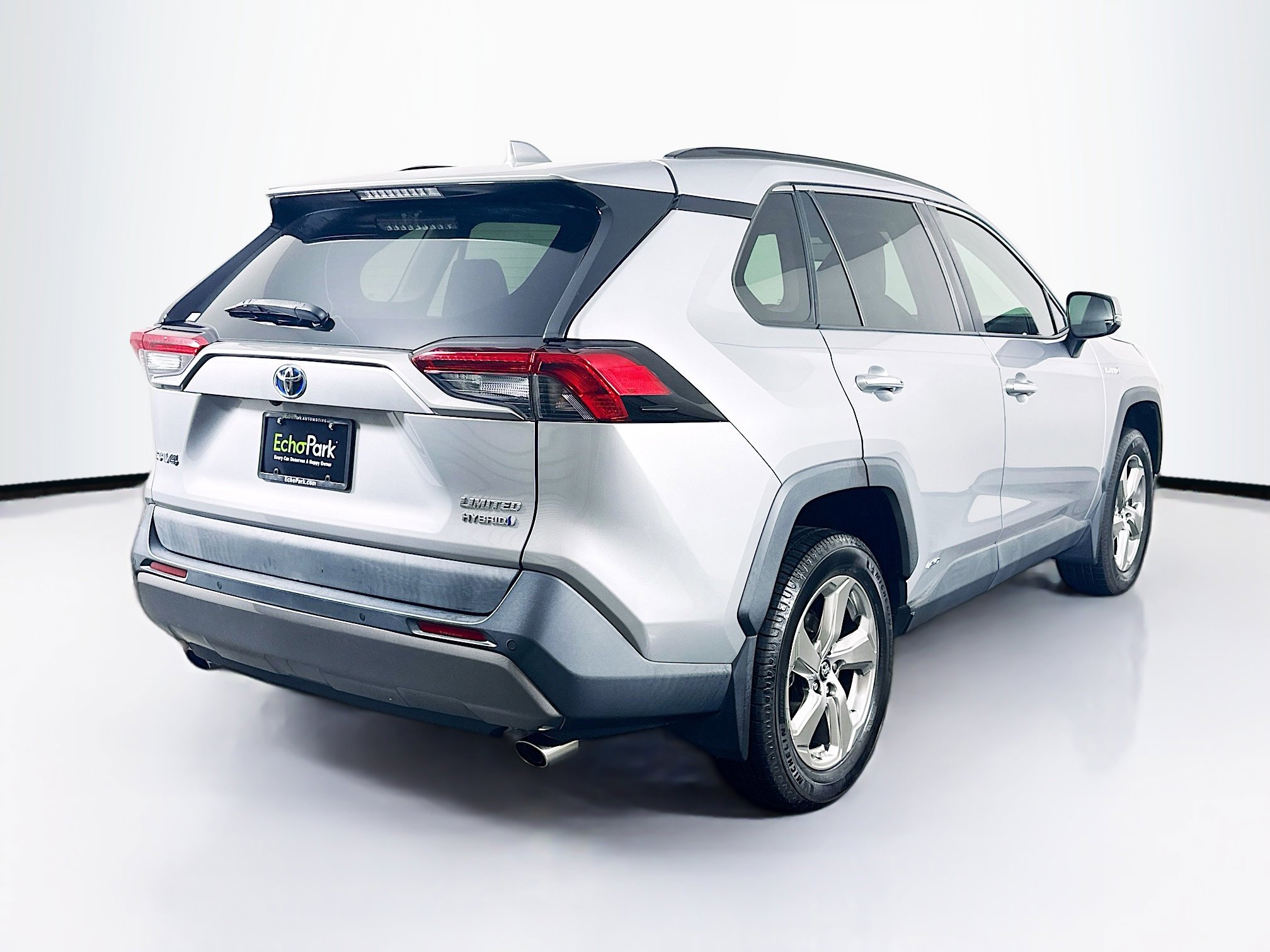 Used 2019 Toyota RAV4 Limited image 9