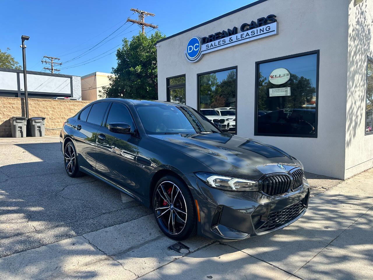 Used 2023 BMW 330e w/ M Sport Package image 2