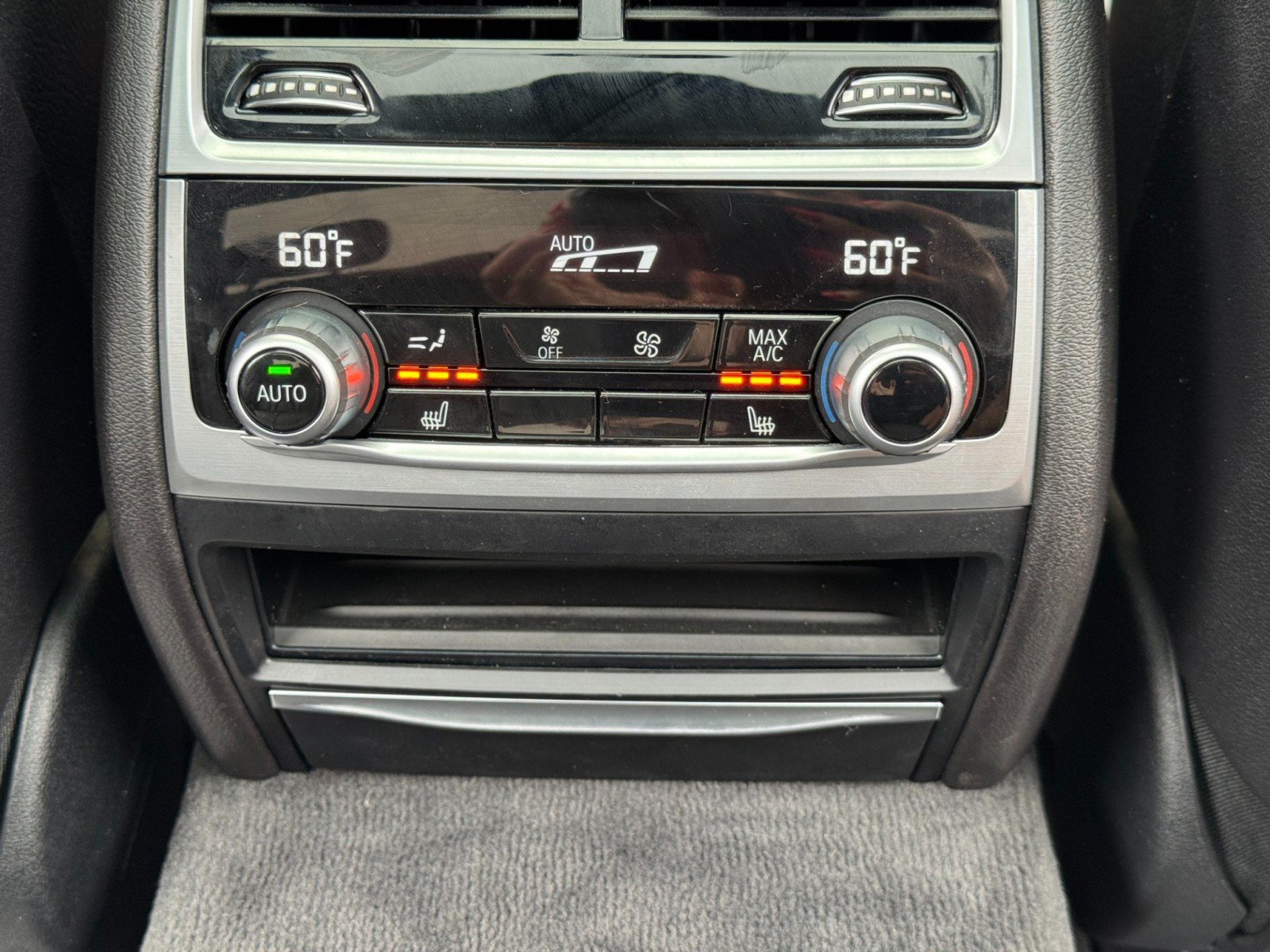 Used 2022 BMW 740i w/ M Sport Package RWD image 39