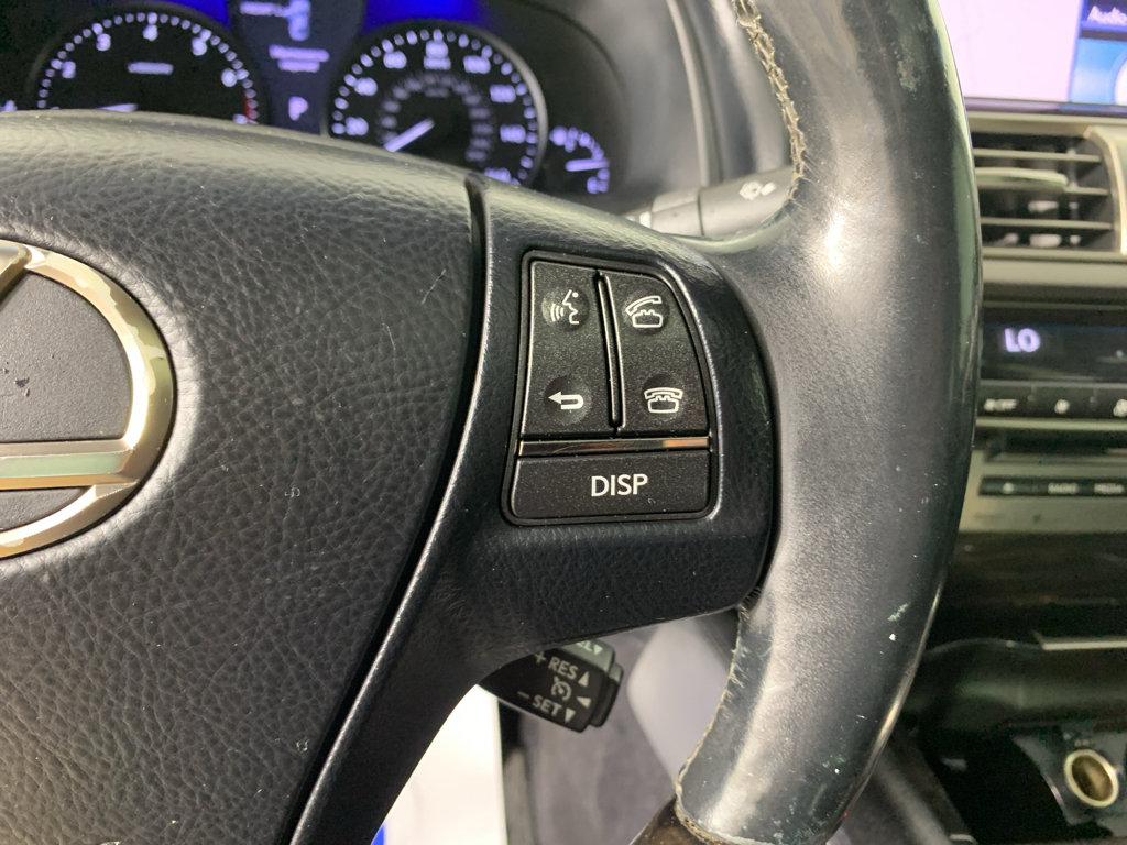Used 2014 Lexus LS 460 w/ Comfort Package RWD image 19