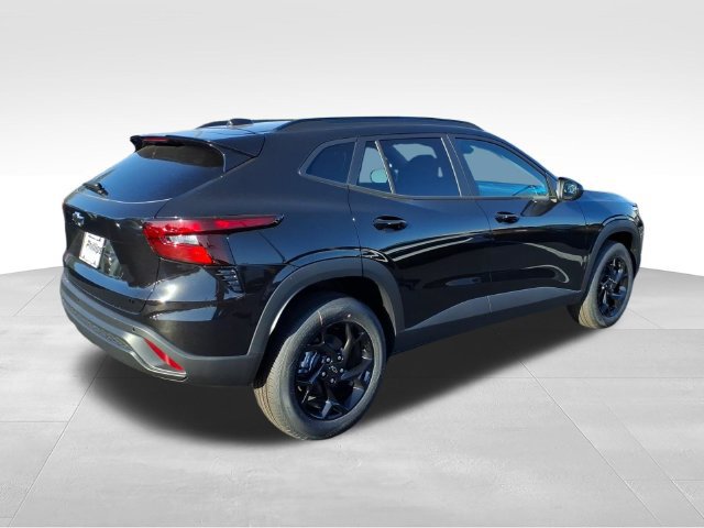 New 2026 Chevrolet Trax LT w/ Sunroof Package FWD image 3