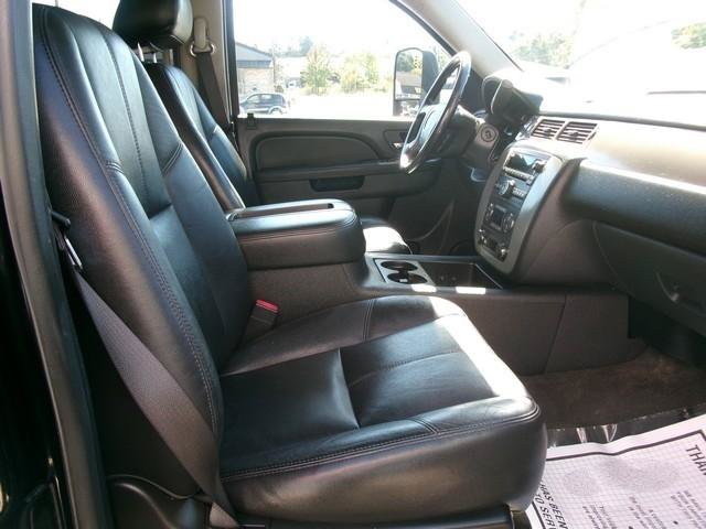 Used 2014 Chevrolet Silverado 2500 LTZ w/ Suspension Package, Off-Road AWD/4WD image 17