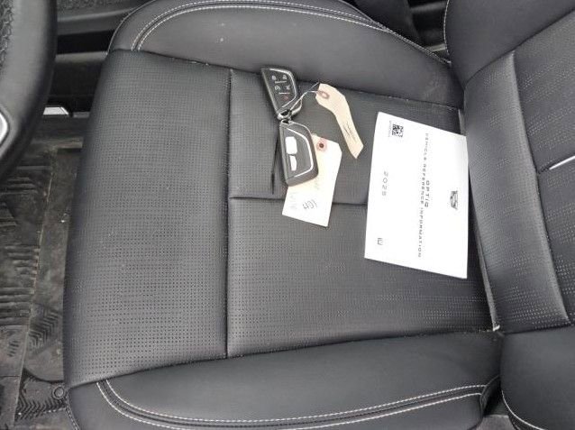 Used 2025 Cadillac Optiq Luxury 2 w/ LPO, Floor Liner Package image 10