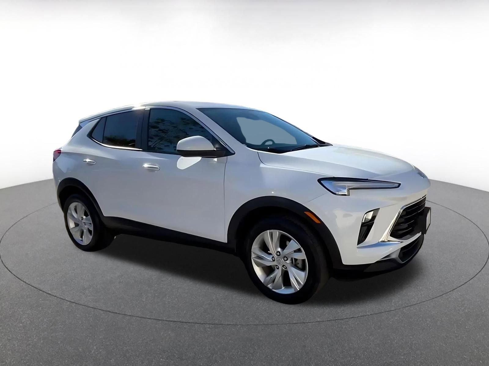 Used 2025 Buick Encore GX Preferred image 2