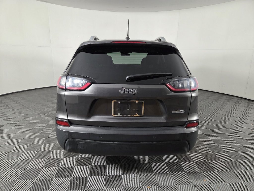 Used 2019 Jeep Cherokee Latitude Plus FWD image 6