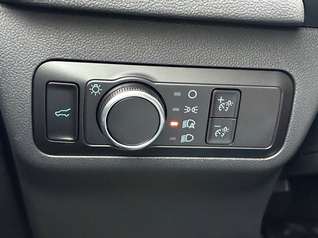 Used 2023 Ford Escape Active w/ Tech Pack #1 AWD/4WD image 31