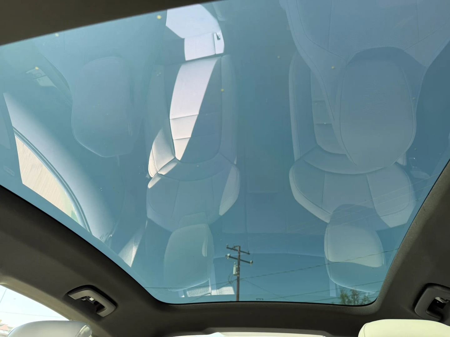 Used 2020 Porsche Taycan 4S image 30