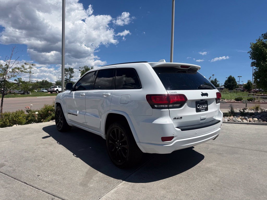 Used 2017 Jeep Grand Cherokee Altitude AWD/4WD image 5