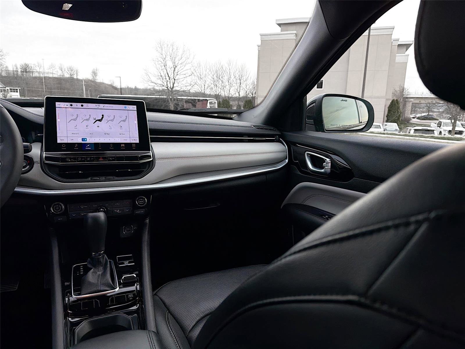 Used 2025 Jeep Compass Limited w/ Elite Group image 25