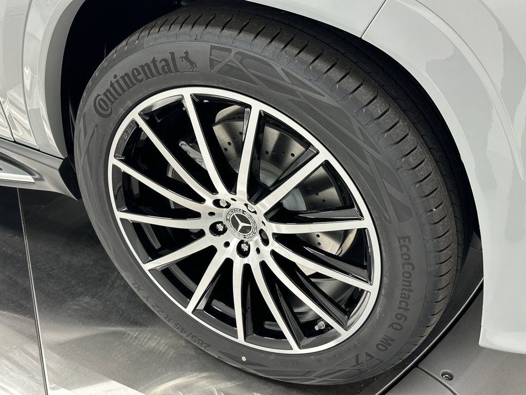 New 2026 Mercedes-Benz GLS 580 4MATIC image 14