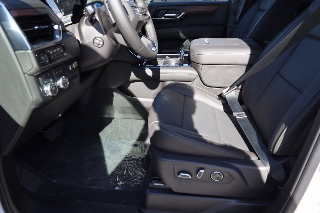 New 2026 GMC Yukon XL Denali w/ Advanced Technology Package image 11