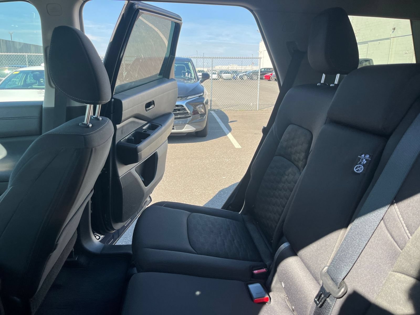 Used 2026 Nissan Pathfinder SV FWD image 41