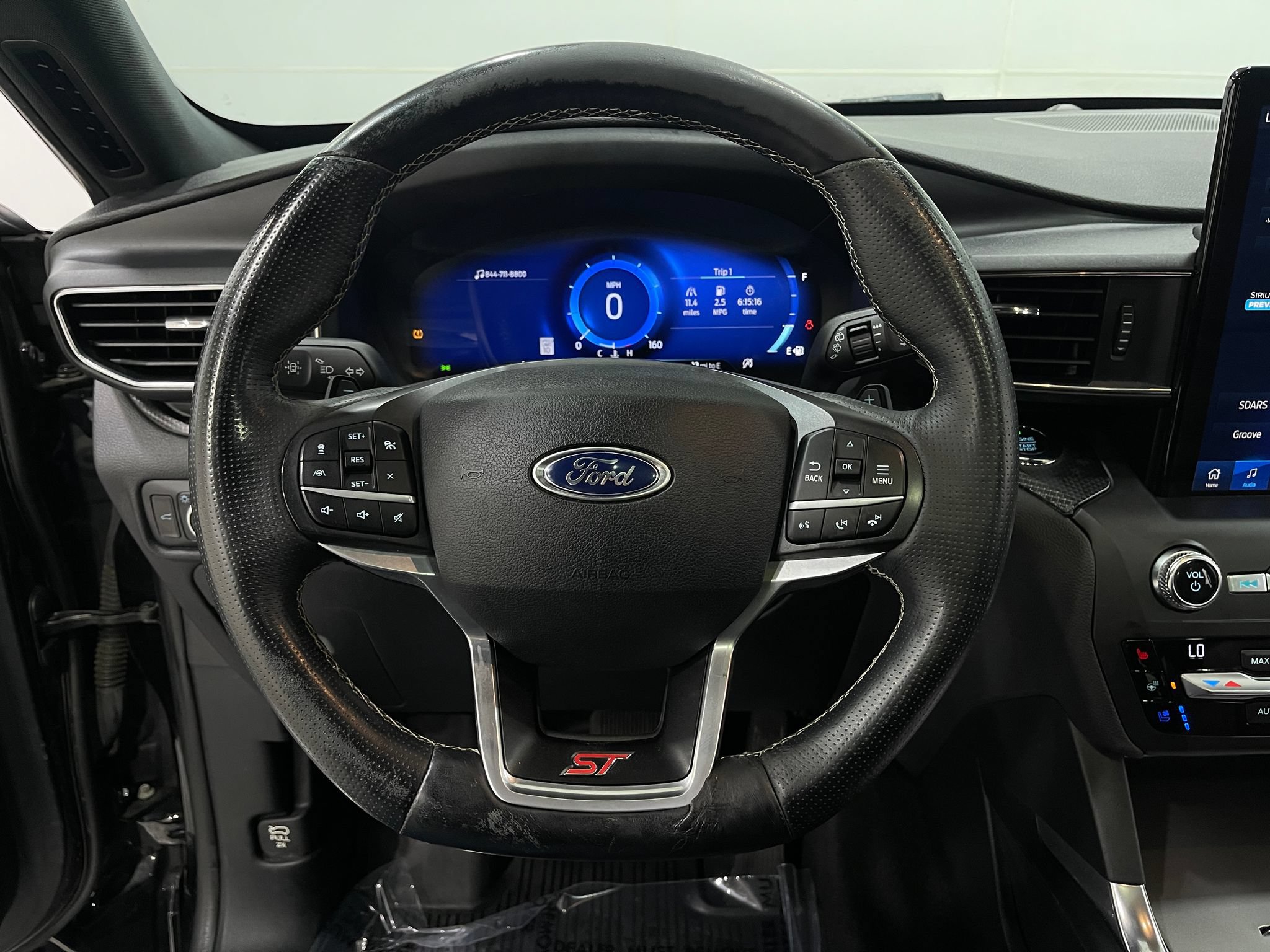 Used 2020 Ford Explorer ST w/ Premium Technology Package AWD/4WD image 22