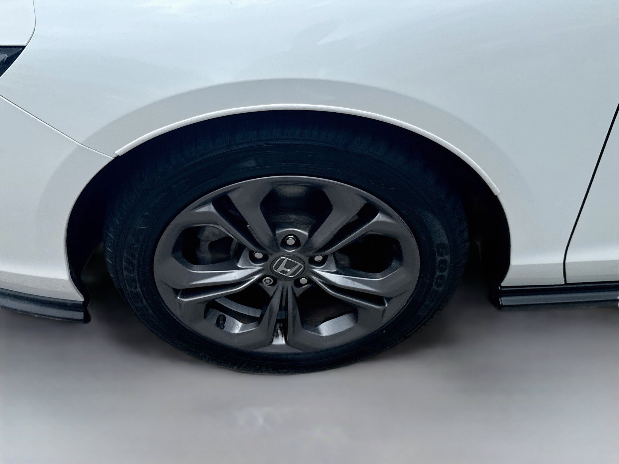 Used 2023 Honda Accord EX image 32
