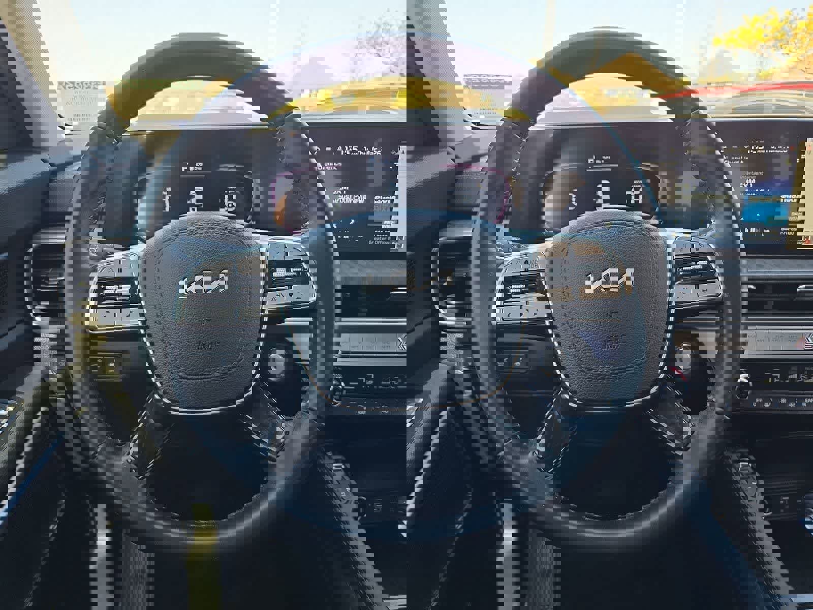 Used 2023 Kia Telluride EX w/ EX Captain's Chair Package image 22