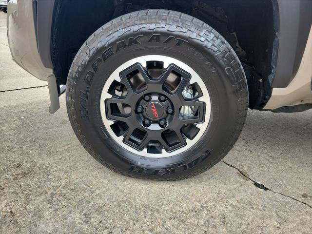 Certified 2026 Toyota Tacoma TRD Off-Road w/ TRD Off Road Upgrade Package AWD/4WD image 35